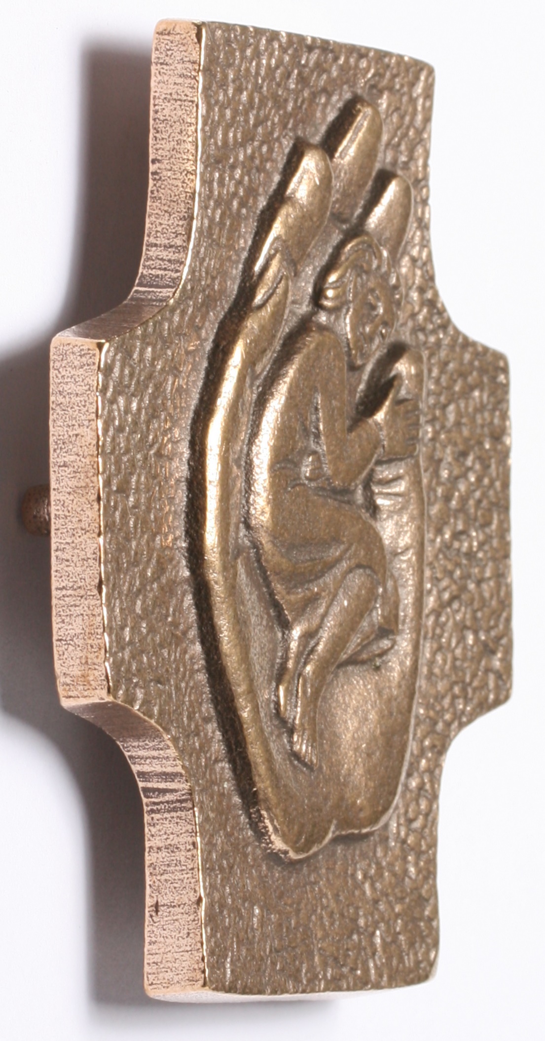 Bronzekreuz - Kind in Händen Bronzekreuz - Kind in Händen