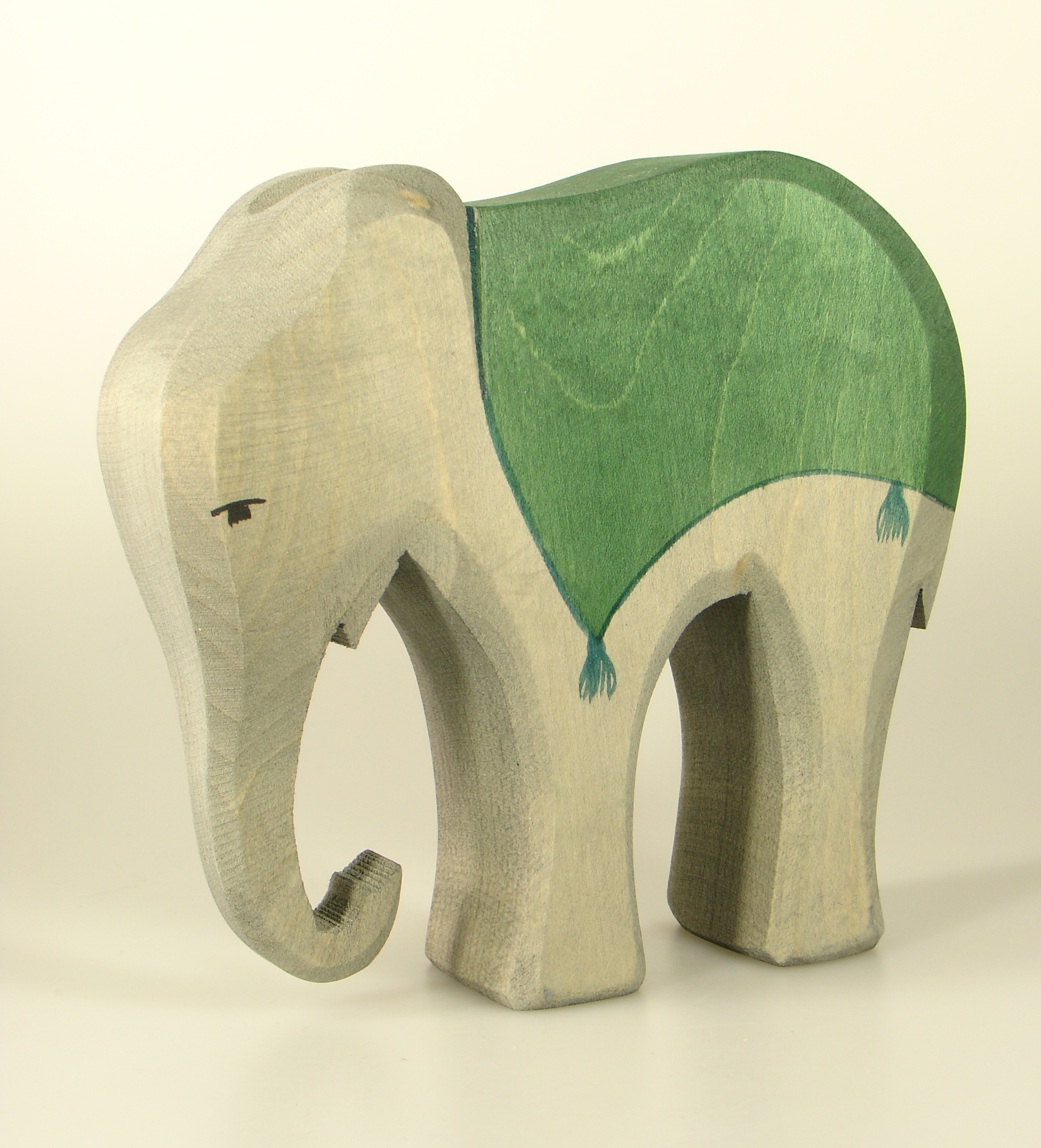 Ostheimer Krippe - Elefant m. Sattel Ostheimer Krippe - Elefant m. Sattel