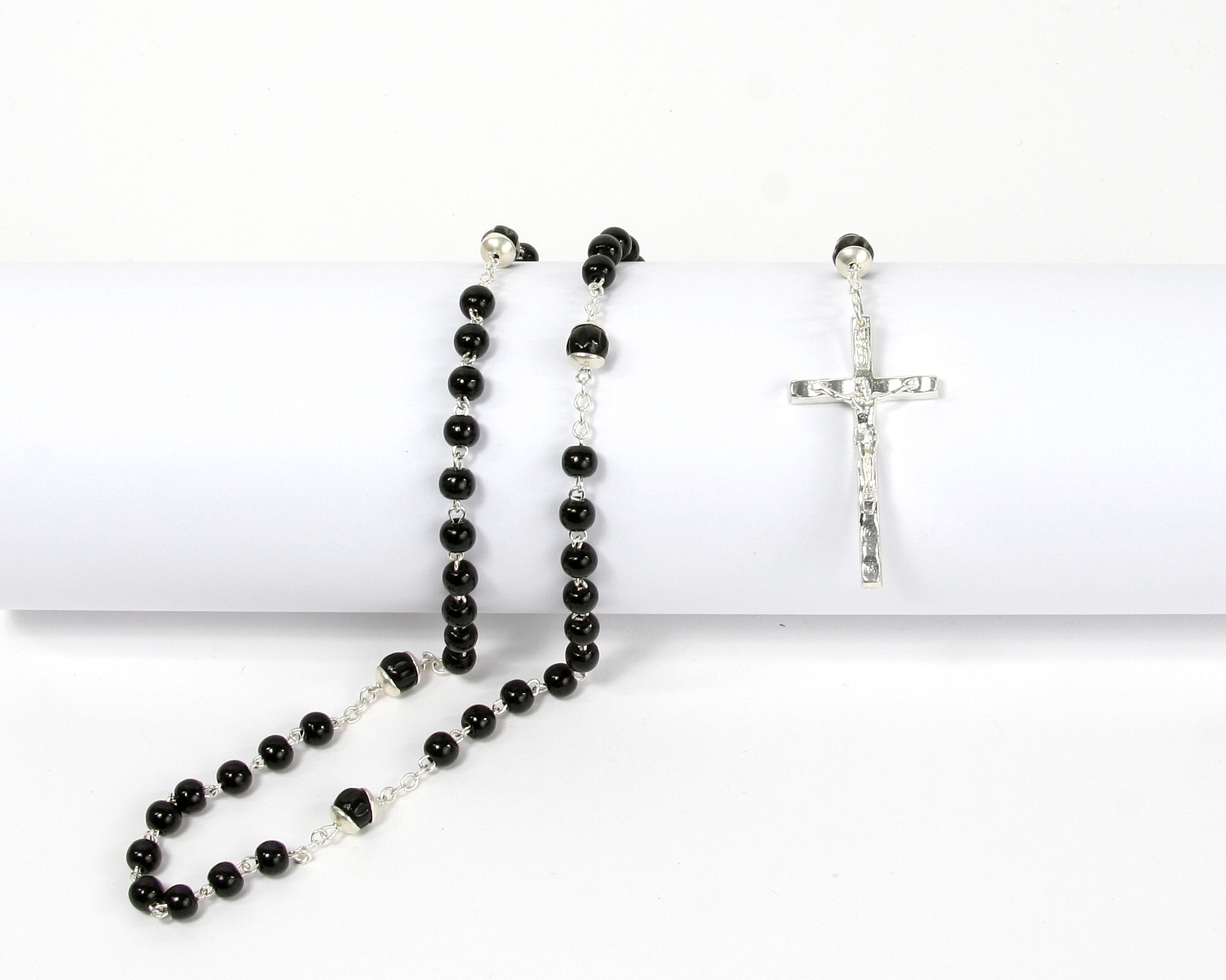 Rosenkranz - Schwarz verzierte Perle & Silberfarbenes Kreuz