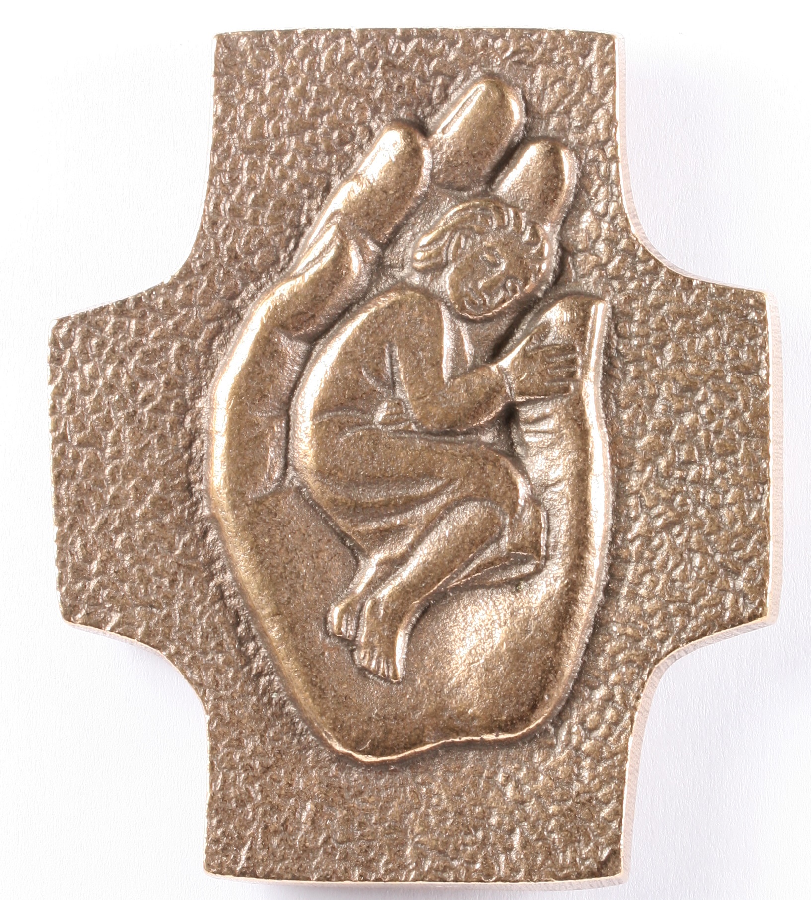 Bronzekreuz - Kind in Händen Bronzekreuz - Kind in Händen