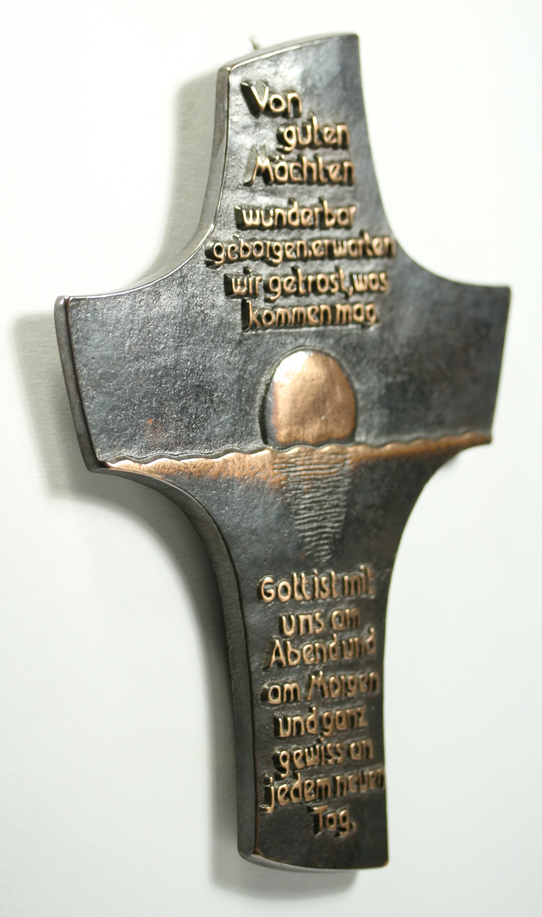 Bronzekreuz - Von guten Mächten & Asymmetrische Form