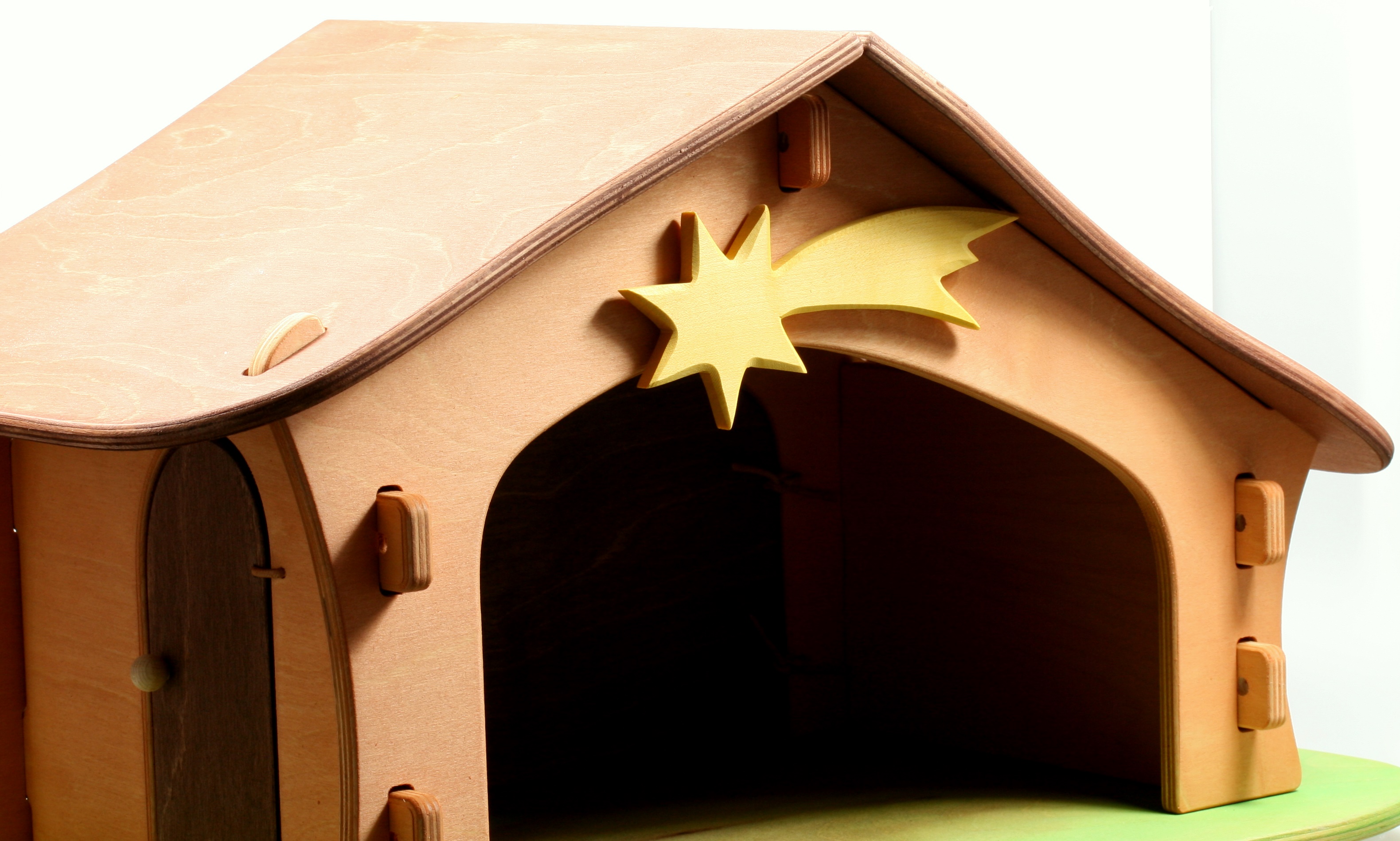 Ostheimer Krippe - Krippenstall mit Stern ohne Bodenplatte Ostheimer Krippe - Krippenstall mit Stern ohne Bodenplatte